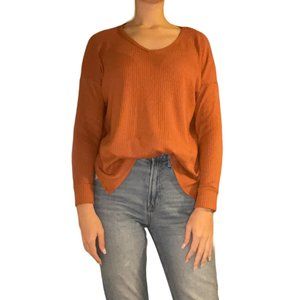 Slouchy V-Neck Long Sleeve Hi-Low Shirt